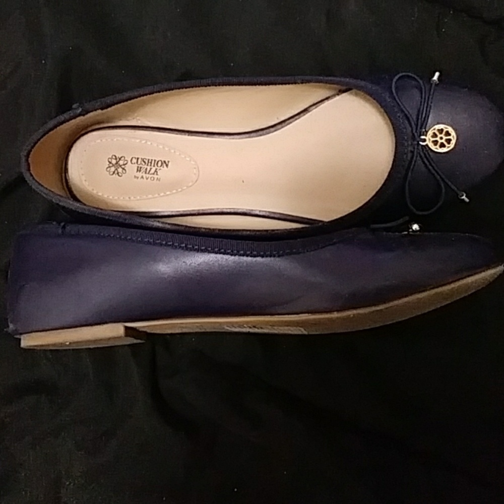 Shoes - Picture 3 of 3